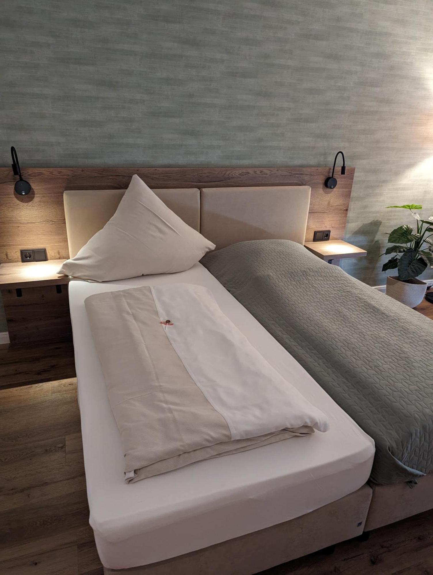 Paga - Parkgaststaette Otel Ehrenburg Dış mekan fotoğraf
